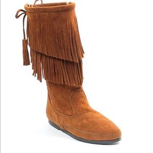 Minnetonka 2-Layer Fringe Boots